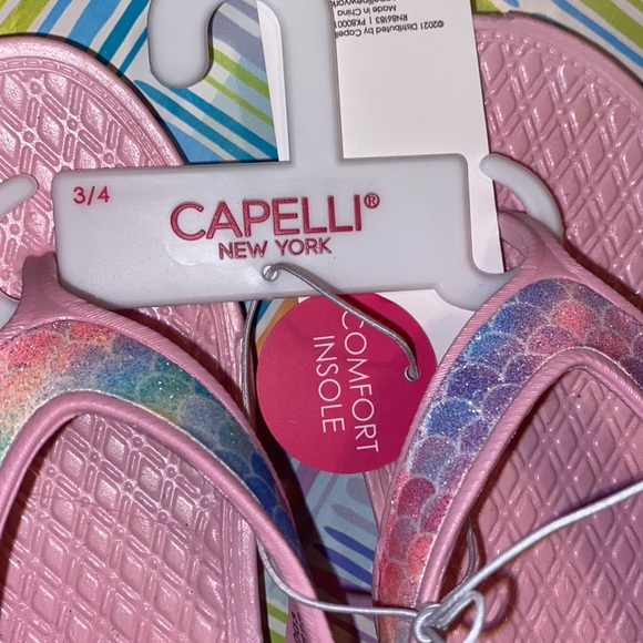 girls flip flops NWT Pink, nice soles, mermaid scales accents size 3/4 - Picture 15 of 16
